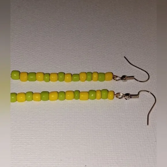 💍Yellow and green beaded stick earrings - Picture 2 of 3